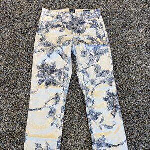 1981 Floral Mid-Rise Straight Woven Pants – Women’s Printed Trousers